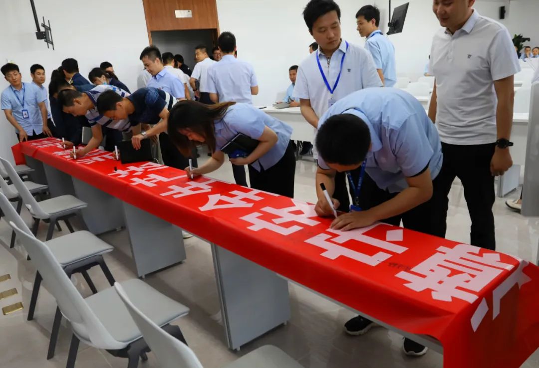 陜直股份、秦漢通航2022年“安全生產(chǎn)月”啟動儀式成功舉辦